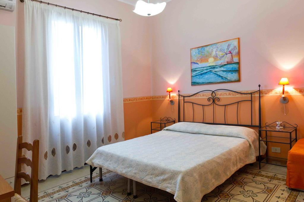Casa Vacanza Albamarina Трапані Номер фото